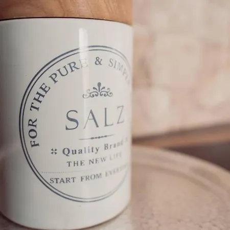 Gut Nuexei דירה *