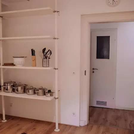 Gut Nuexei Apartman *